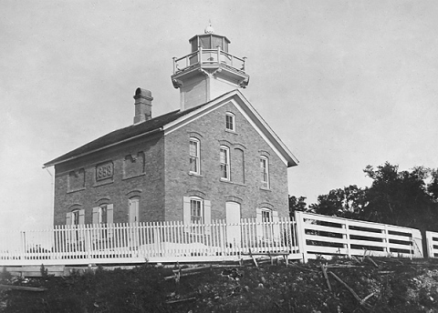 Early archival photo of Grand Traverse Light