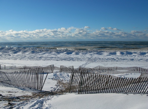 SnowSunOvalBeach